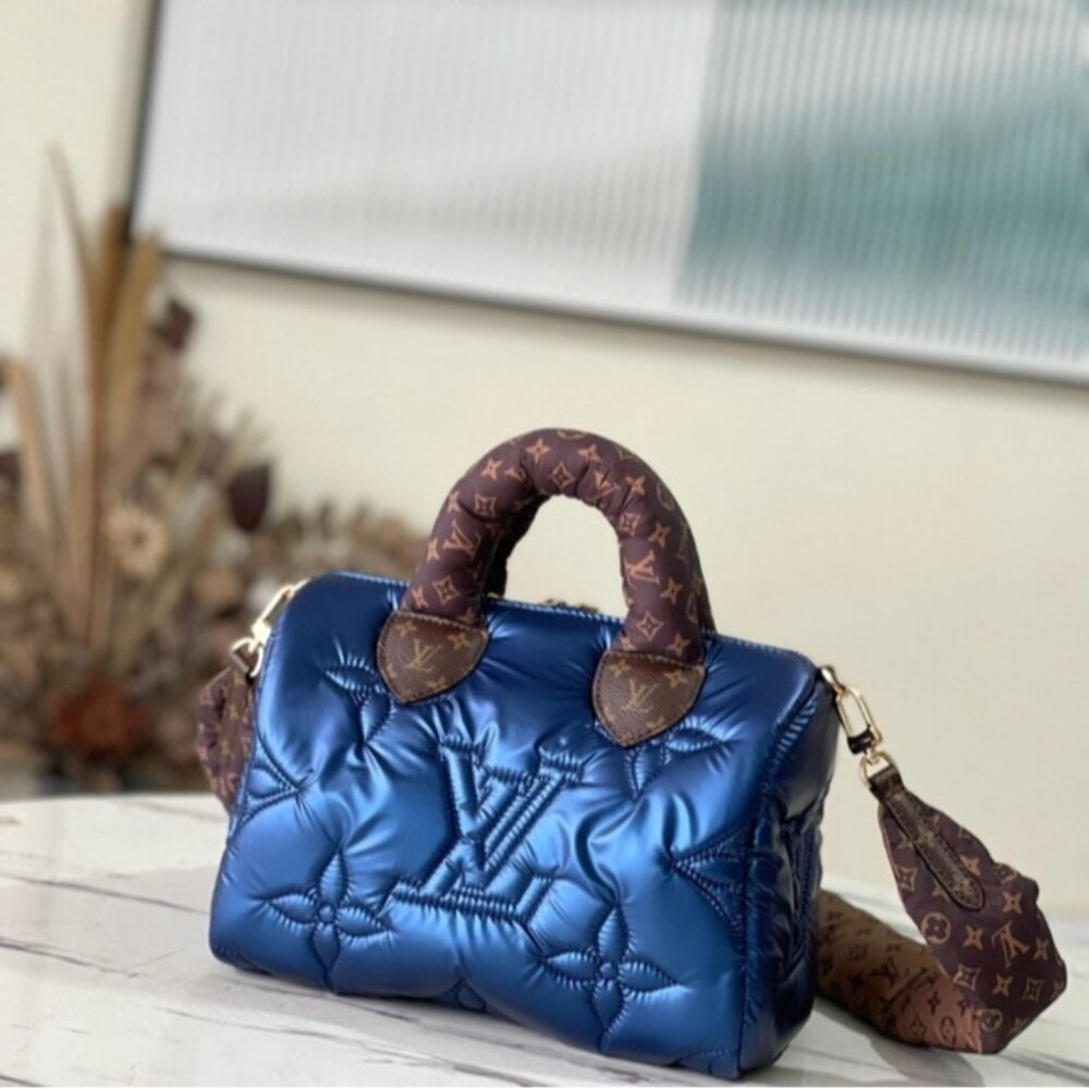 <AUTHENTIC>Louis Vuitton bag - image 4